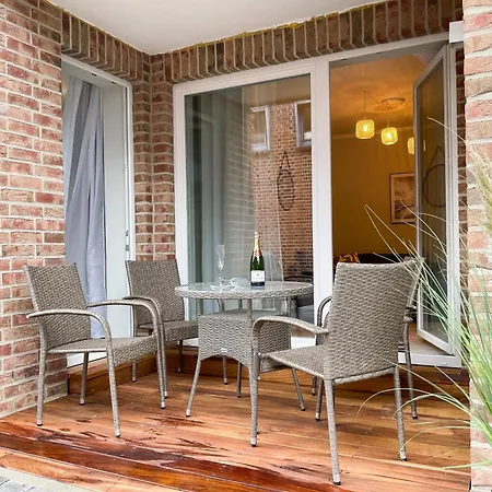 A1 - Haus Deichwind Koenigsberger Allee 36 - Feriendomizil Hollich